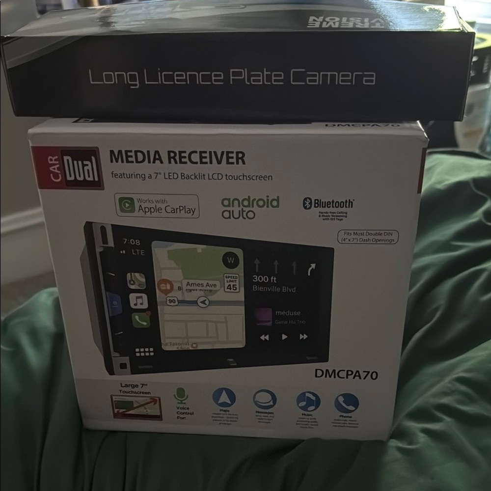 Dual Media Receiver with 7" LED Touchscreen